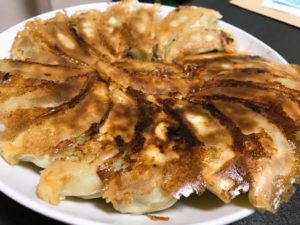 餃子、まるかわ