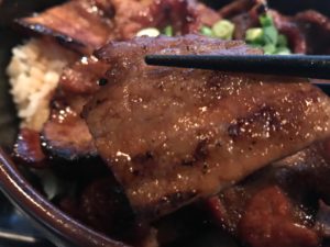 浜松、豚丼、笑門