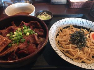 浜松、豚丼、笑門