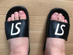 ルースイソンブラ、シャワーサンダル